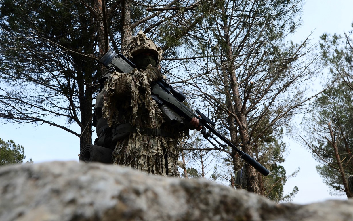 Teröristlerin korkulu rüyası keskin nişancılar Afrin’de