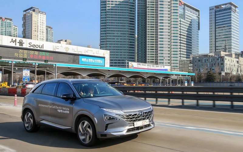 Hyundai NEXO dünyada bir ilke imza atarak kendi kendine 190 km yol katetti