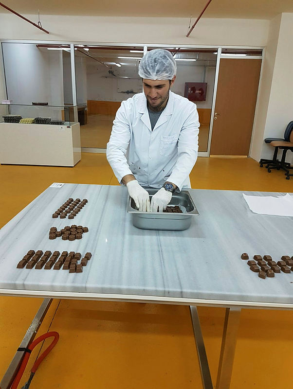 Keçiboynuzundan besin değeri yüksek çikolata üretildi