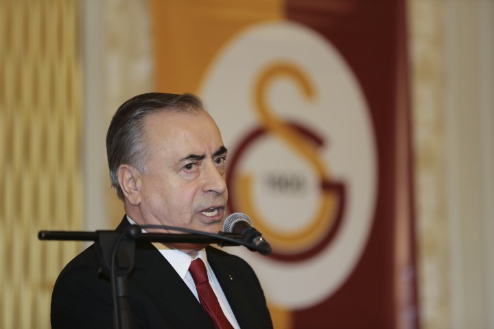 Galatasaray UEFA’dan ceza alacak mı? Başkan Mustafa Cengiz’den flaş açıklamalar