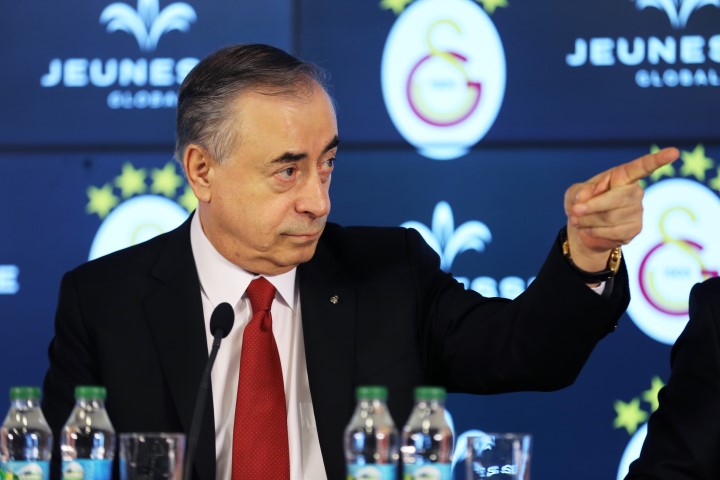 Galatasaray UEFA’dan ceza alacak mı? Başkan Mustafa Cengiz’den flaş açıklamalar