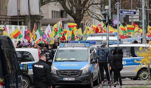 PKK yandaşları ibadethanelere saldırdı