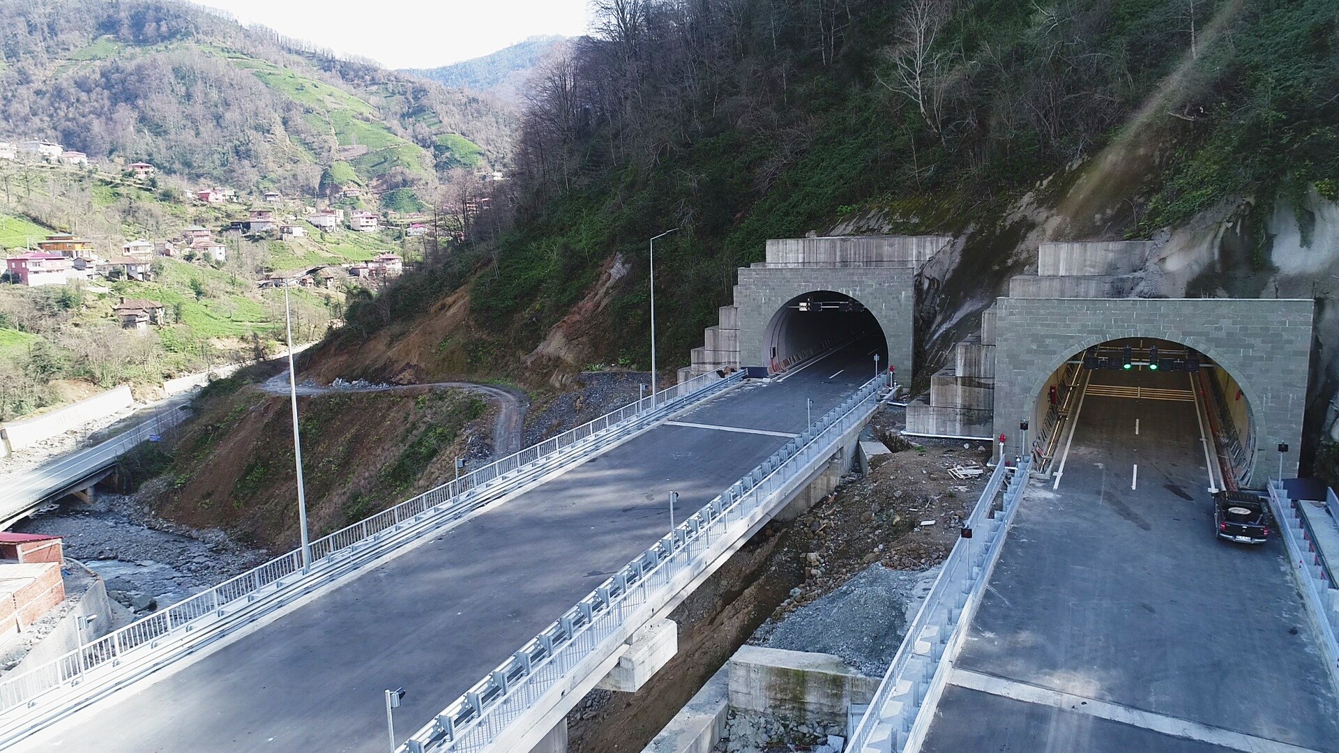60 yıllık hayal Cankurtaran Tüneli bugün açıldı