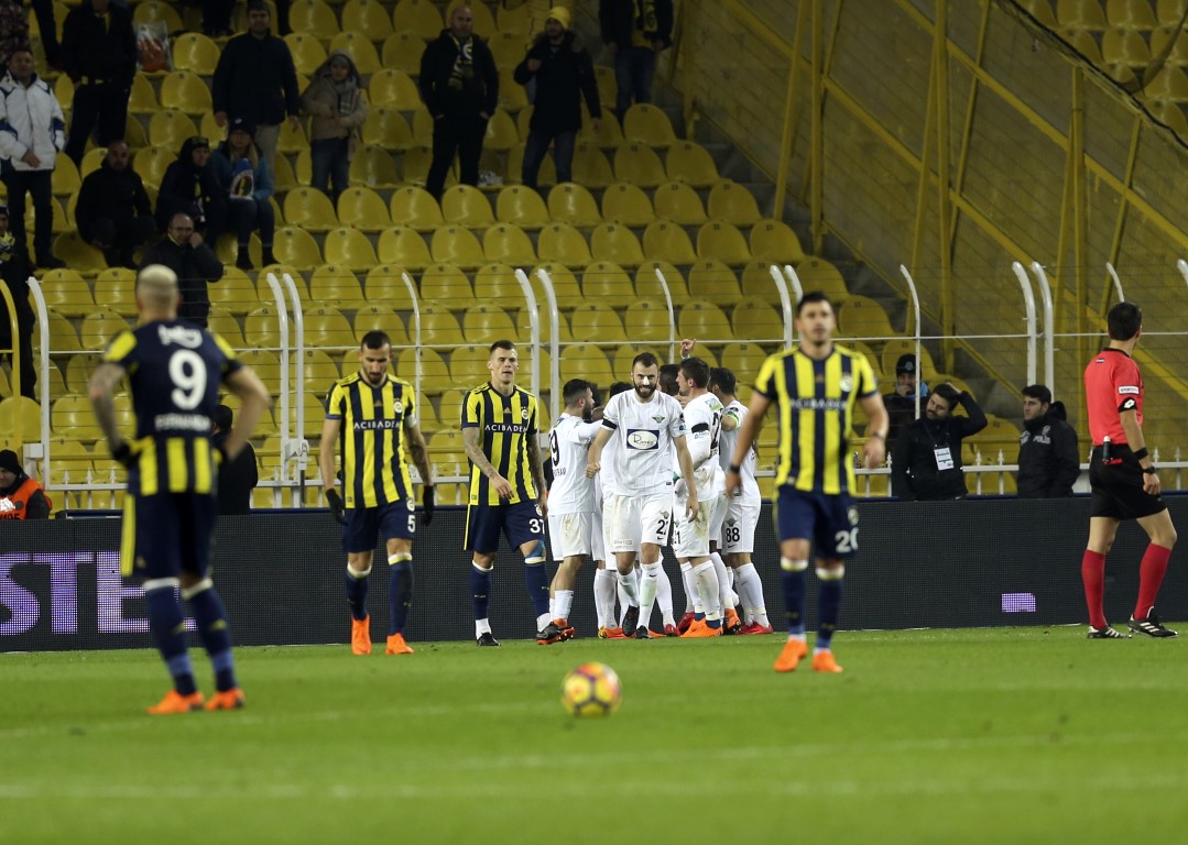 Fenerbahçe’de sorunlar dağ gibi