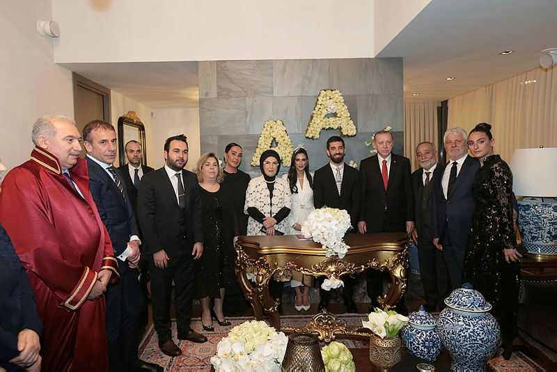 İşte Erdoğan Ailesi’nin Arda Turan’a düğün hediyesi