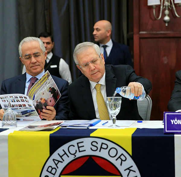 Aziz Yıldırım: Fenerbahçe camiası artık bölünmüştür