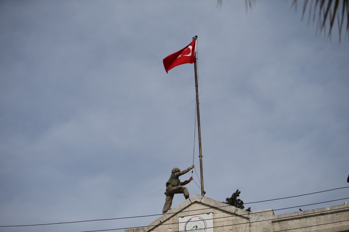 Afrin’e Türk bayrağını diken Mehmetçik konuştu