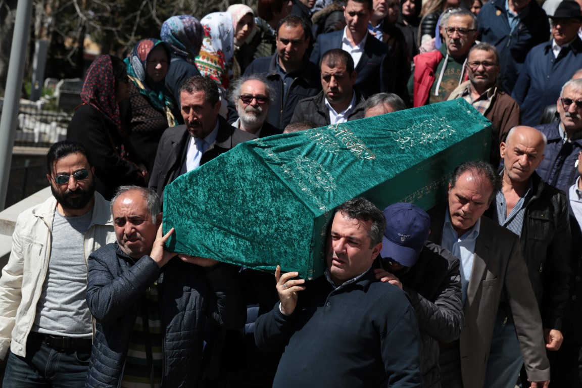 Usta oyuncu Dursun Ali Sarıoğlu son yolculuğuna uğurlandı