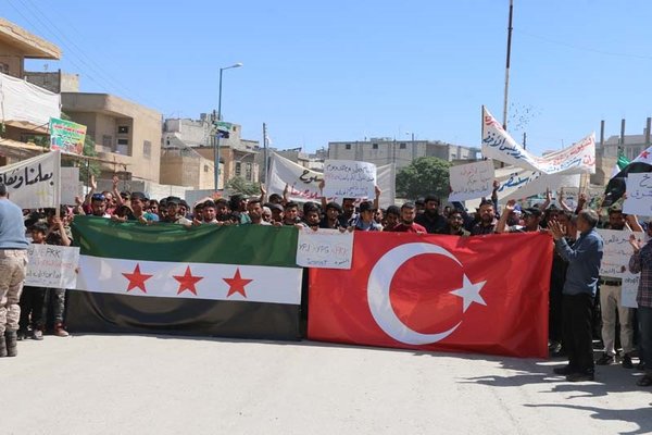 Cerablus’ta YPG/PKK protesto edildi