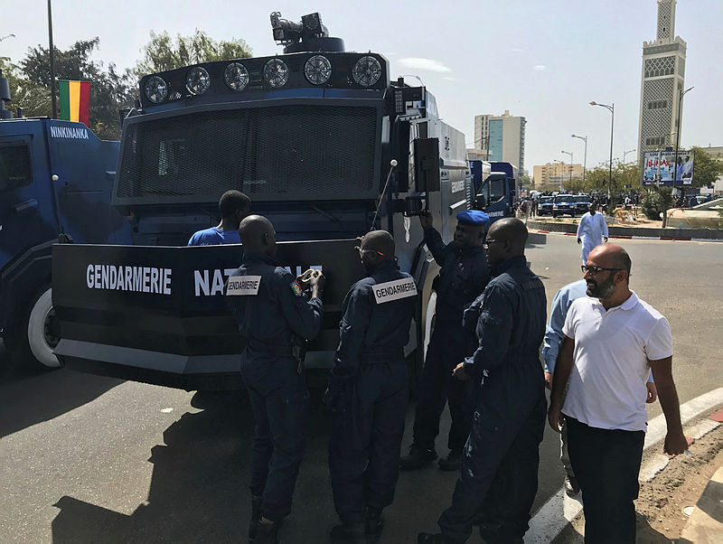 Senegal Cumhurbaşkanı’nı  Ejder Yalçınlar korudu!