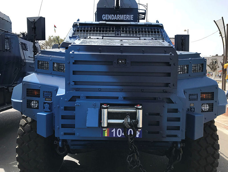 Senegal Cumhurbaşkanı’nı  Ejder Yalçınlar korudu!