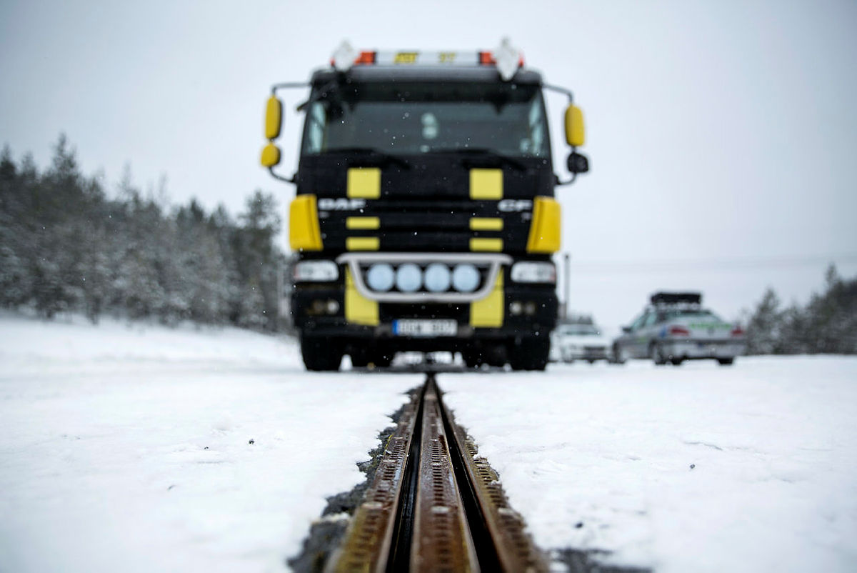 İsveç’te dünyanın ilk elektrikli yolu açıldı