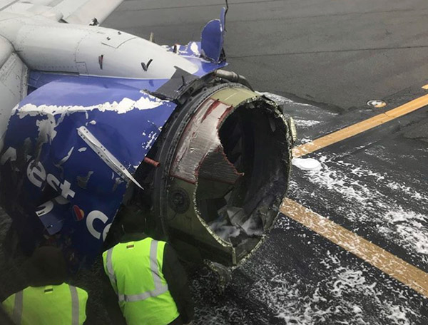 ABD’de yolcu uçağı acil iniş yaptı, bir yolcu öldü