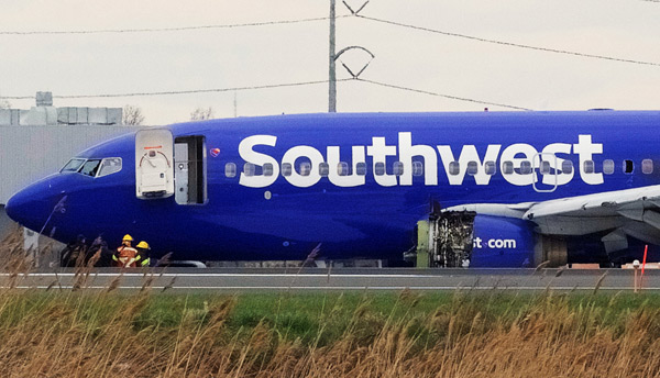 ABD’de yolcu uçağı acil iniş yaptı, bir yolcu öldü