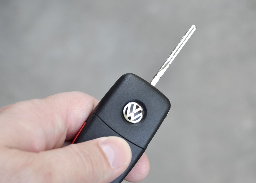 Volkswagen logosunu değiştiriyor