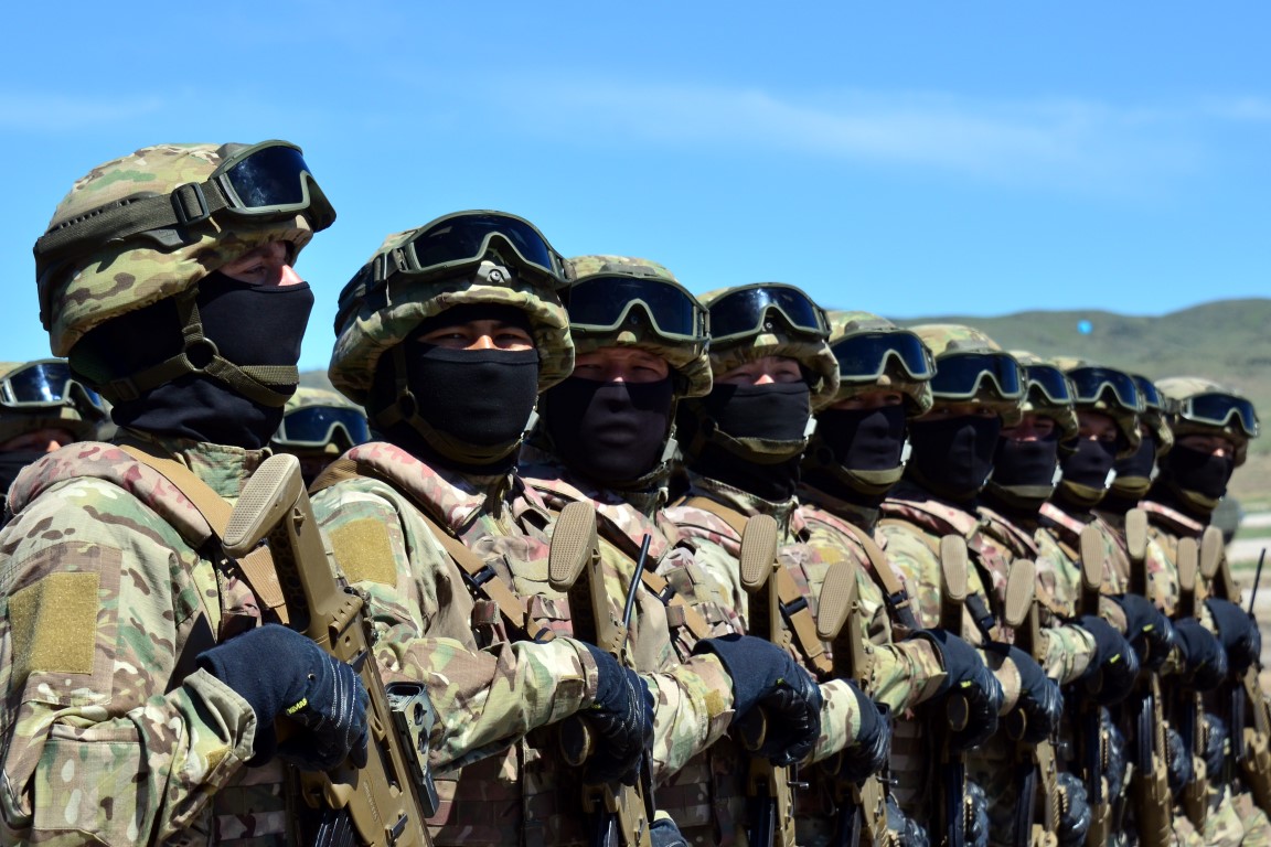 Kazakistan’da Vatan Savunucuları Günü