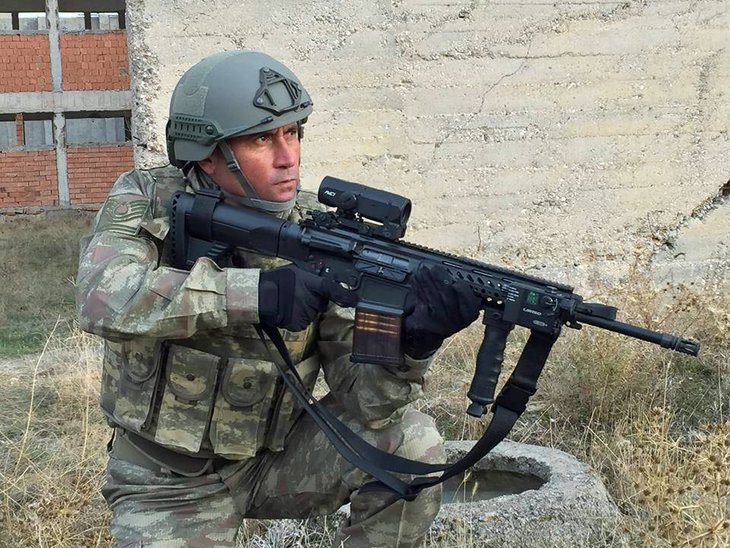 Türkiye’nin milli piyade tüfeği MPT-76, 10’dan fazla ülkeye hediye edildi