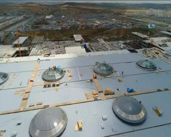Yüzde 90,5’i tamamlanan üçüncü havalimanı inşaatı havadan görüntülendi