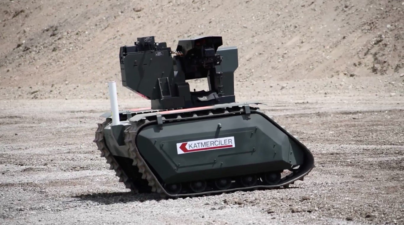 Türkiye’nin insansız kara aracı UKAP göreve hazır