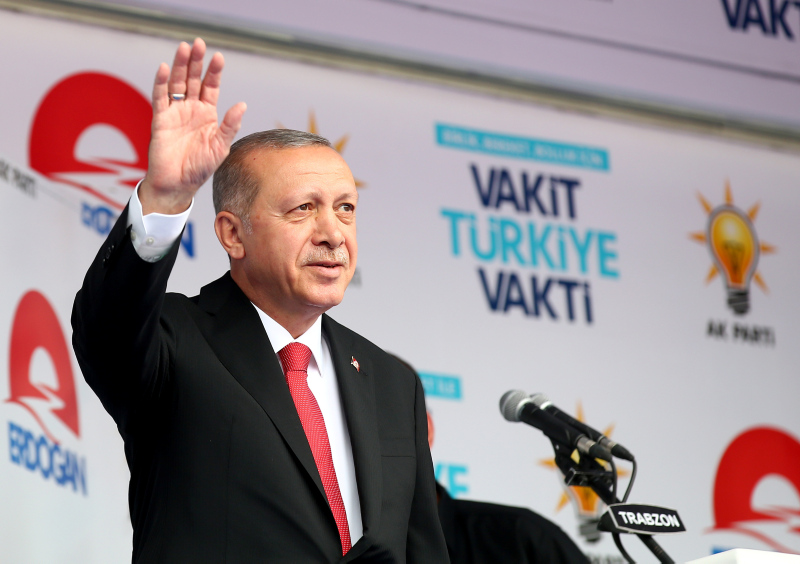 Cumhurbaşkanı Erdoğan: Adaylığı açıklandı, teröristlerin desteklediği adama gitti