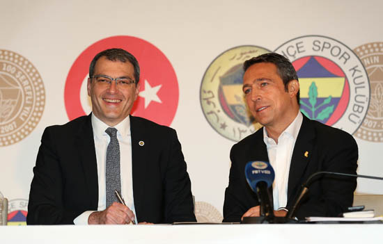 Fenerbahçe’nin yeni hocası Cocu geliyor