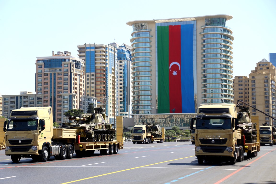 Azerbaycan Türkiye’den SOM füzesi aldı