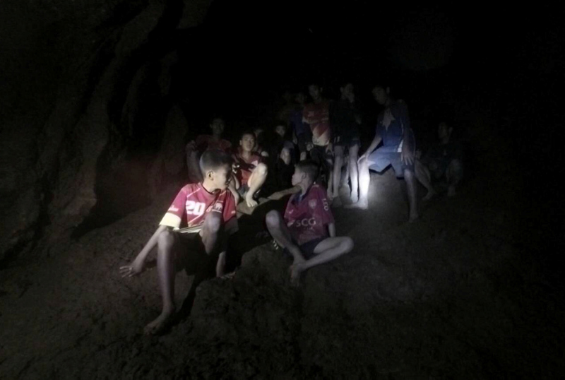 Tayland’daki mağarada can pazarı: Bir dalgıç hayatını kaybetti
