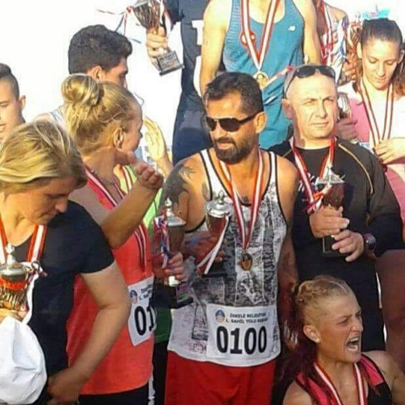Ödüllü maratoncu sahte kimlikli katil çıktı