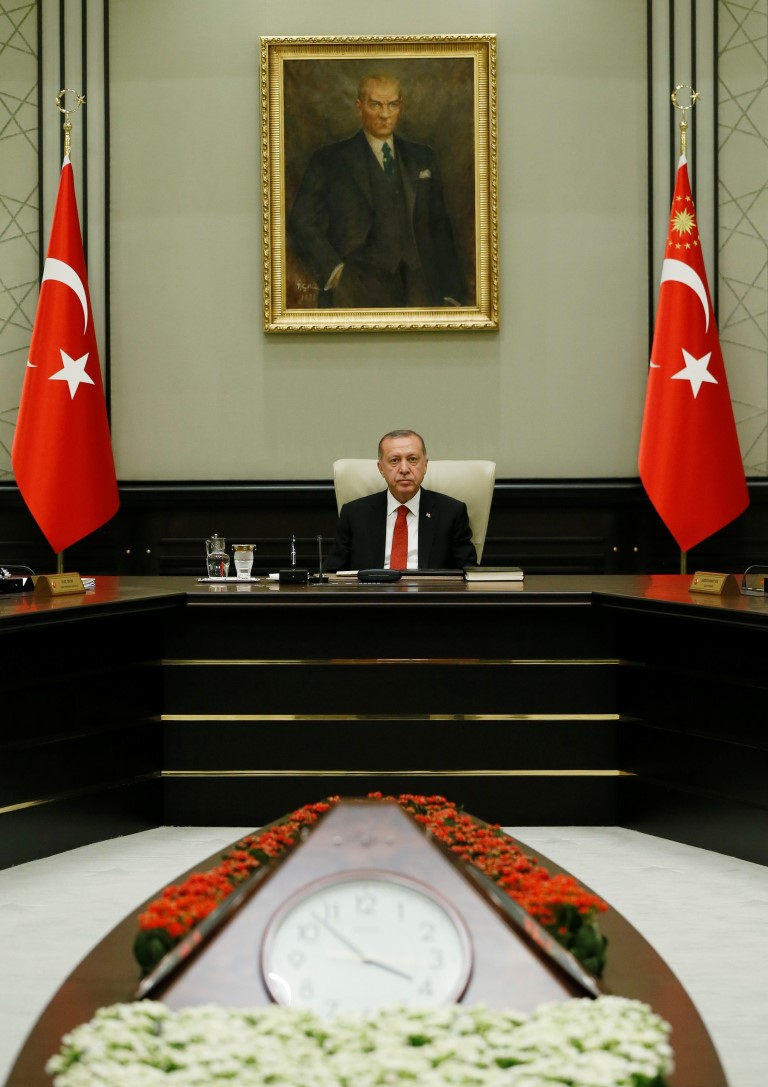 Erdoğan başkanlığındaki Cumhurbaşkanlığı Kabine Toplantısı’ndan ilk kare...