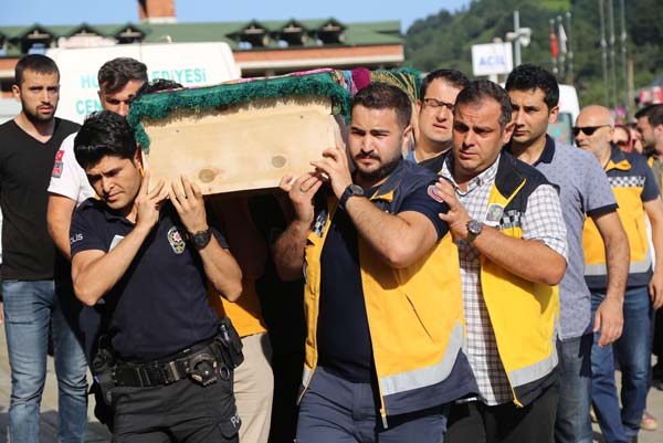 Kazada ağır yaralanan 112 çalışanı Tuğba kurtarılamadı