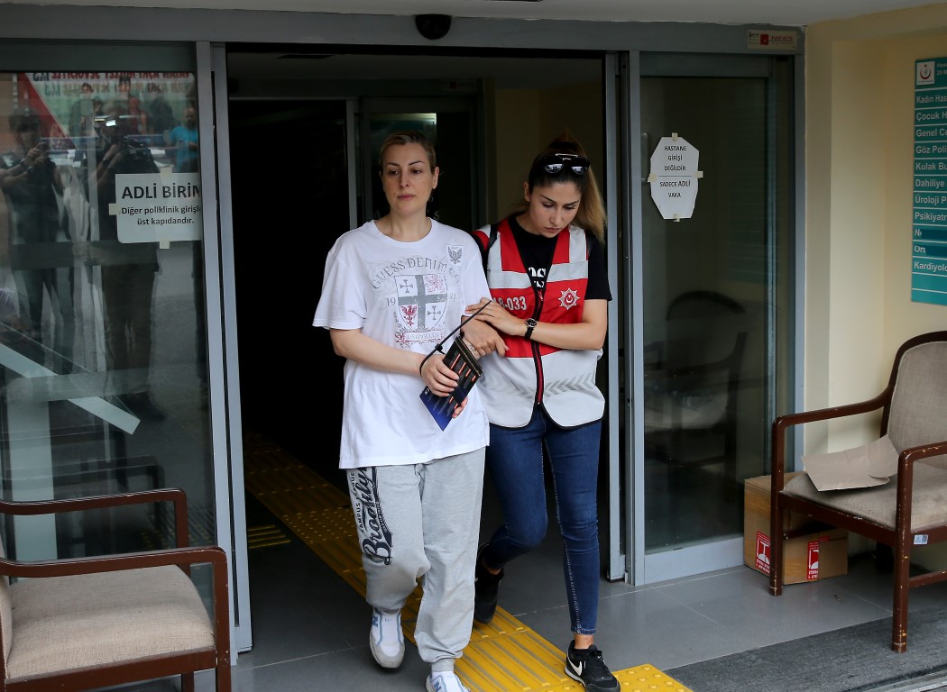 Kedicikler paraları ’yastık altı’ yapmışlar!