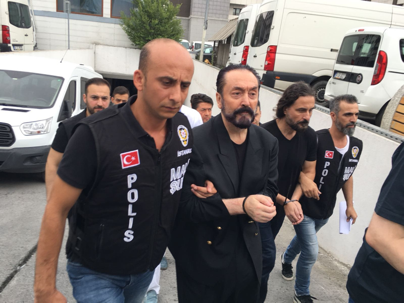 Adnan Oktar, 1 milyon euro verip 33. derecen mason olmuş