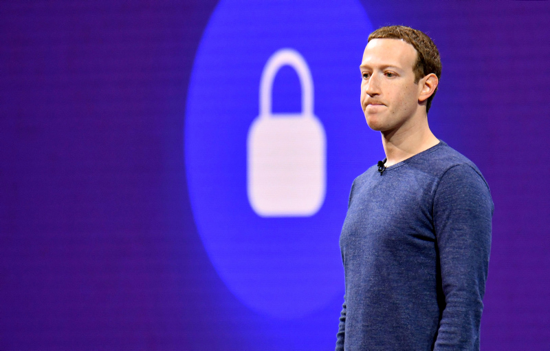 Facebook hisseleri 122 milyar dolar değer kaybetti
