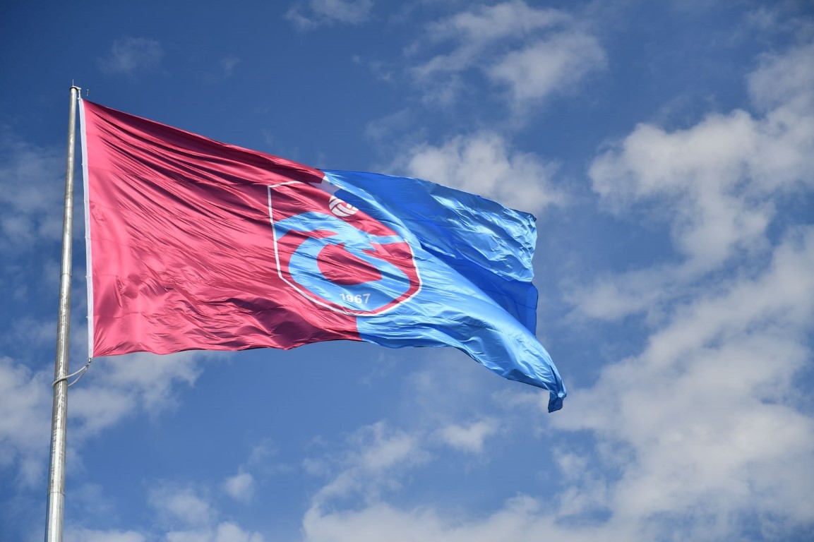 Trabzon’a dev Trabzonspor bayrağı