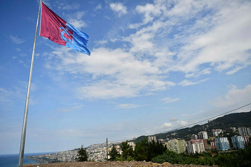 Trabzon’a dev Trabzonspor bayrağı