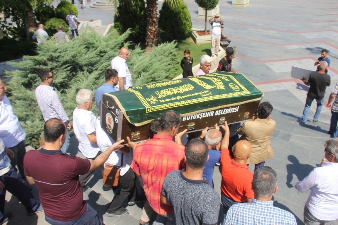 ’Şişko Nuri’nin cenazesinde büyük vefasızlık
