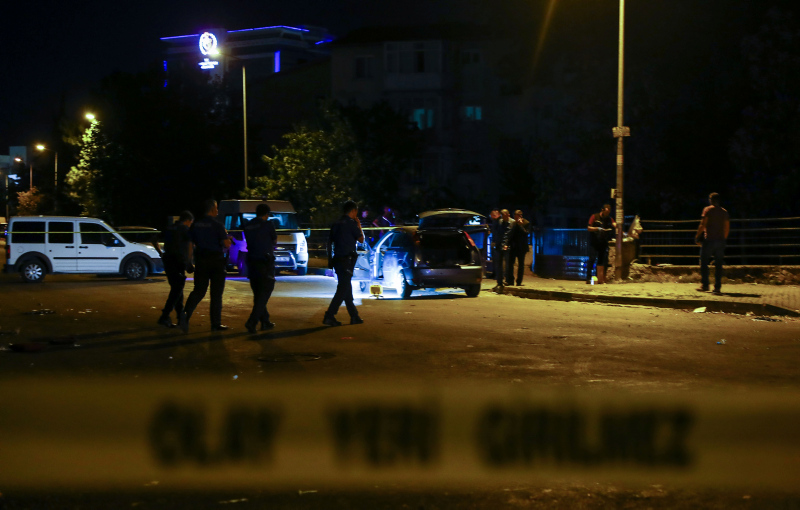 Ankara’da olaylı gece! Park halindeki aracın içinde çatışma çıktı
