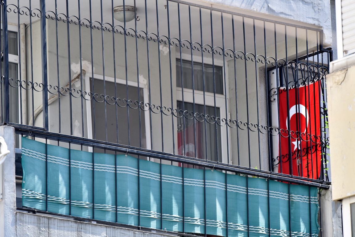 ABD’li rahip Brunson’un evine Türk bayrağı asıldı
