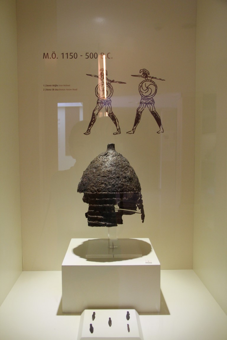 2 bin 800 yıllık savaşçı miğferi paha biçilemiyor