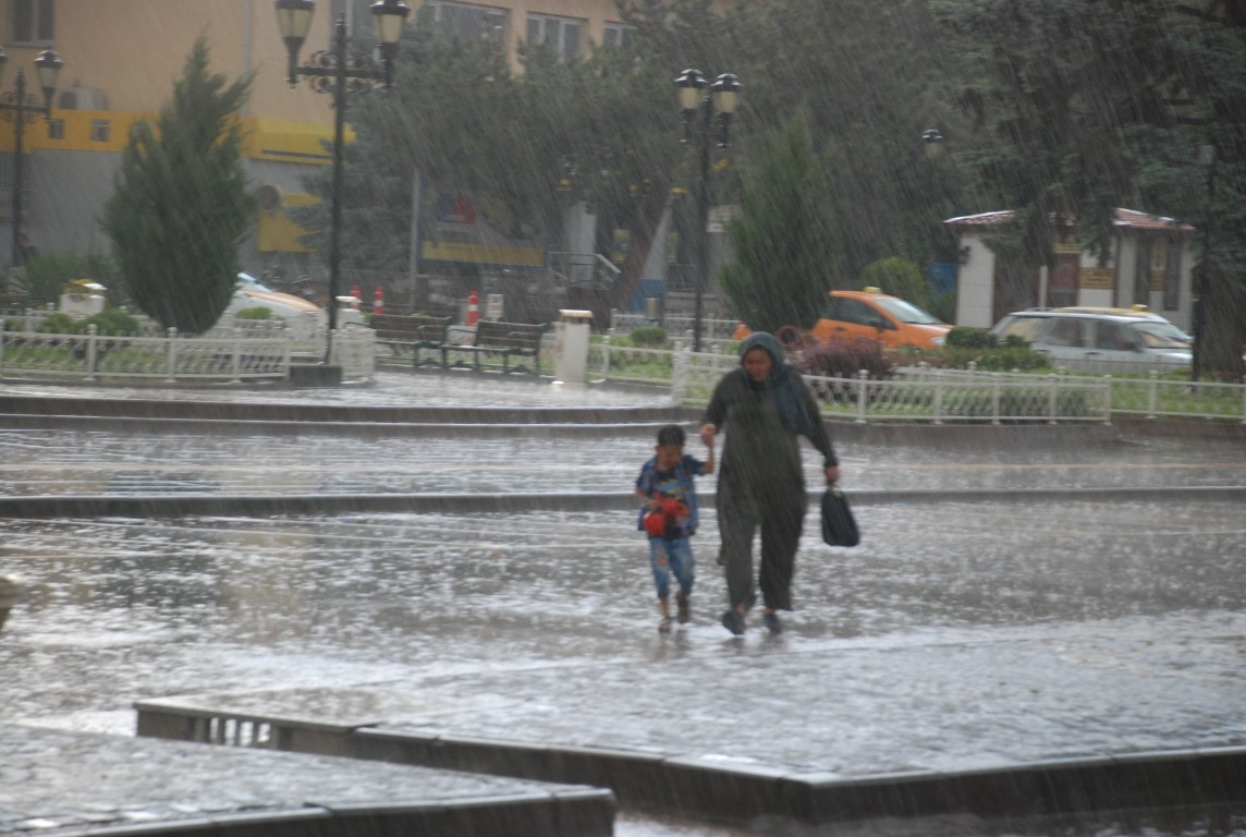 Meteoroloji’den son dakika uyarısı! Balkanlar’dan serin ve yağışlı hava gelyor