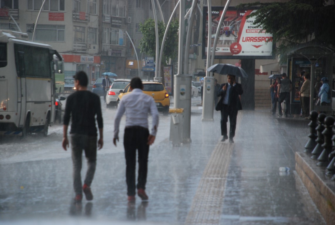 Meteoroloji’den son dakika uyarısı! Balkanlar’dan serin ve yağışlı hava gelyor