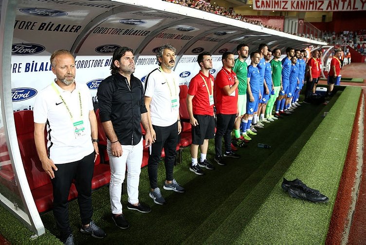 Süper Lig’de Aykut Kocaman’a sürpriz teklif