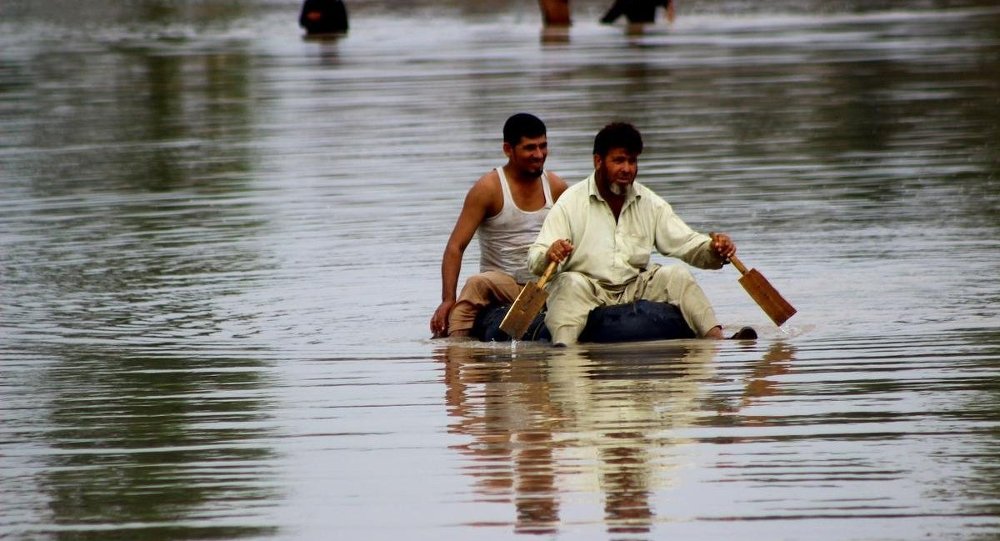 Hindistan’da muson mevsimi bin 400 can aldı