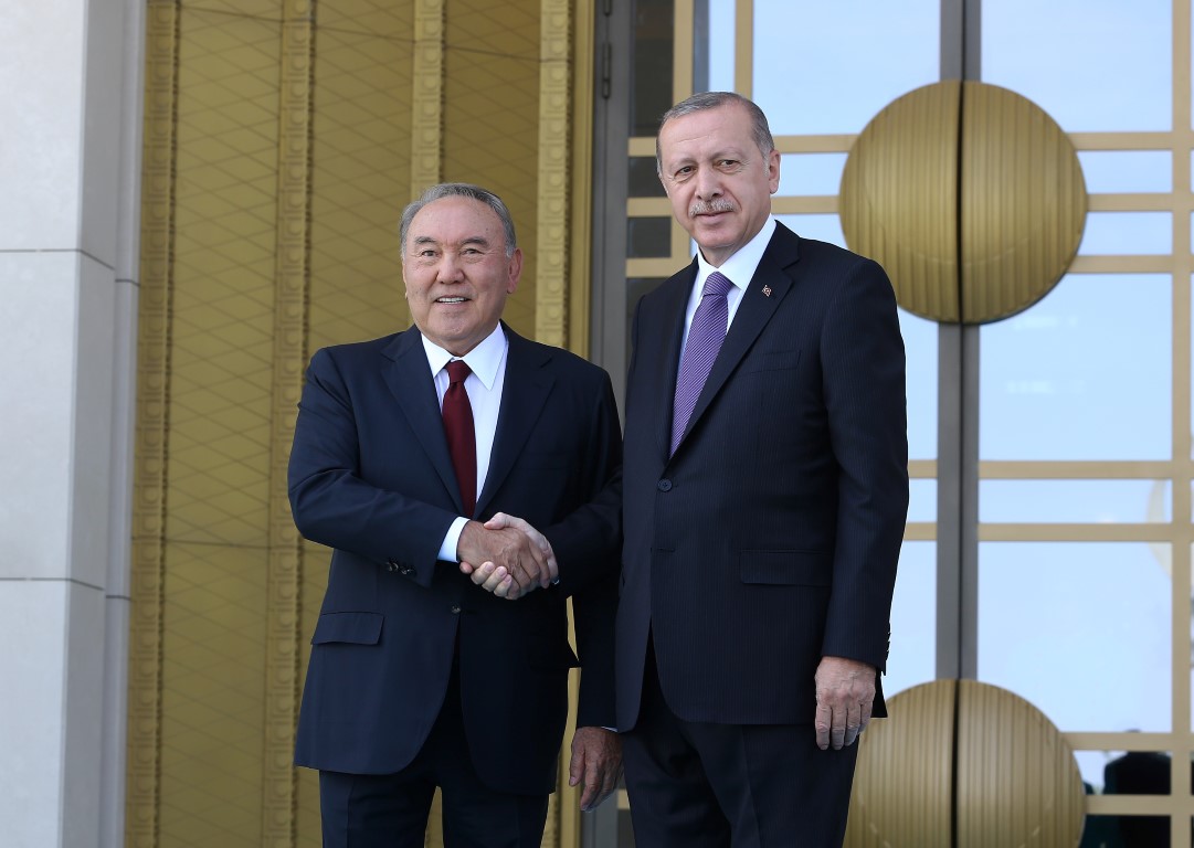 Başkan Erdoğan ile Nazarbayev’den kritik görüşme! Karşılamada dikkat çeken anlar...