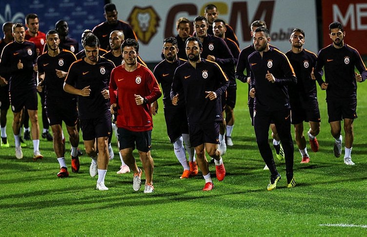 Rıdvan Dilmen, Galatasaray - Lokomotiv Moskova maçının yayınlanacağı kanalı açıkladı