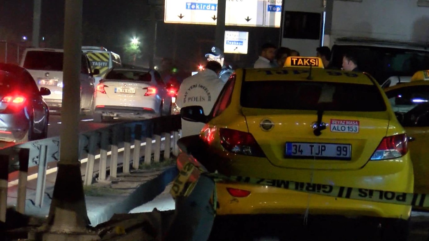 Küçükçekmece’de taksi gaspçısı polisle girdiği çatışmada vuruldu!