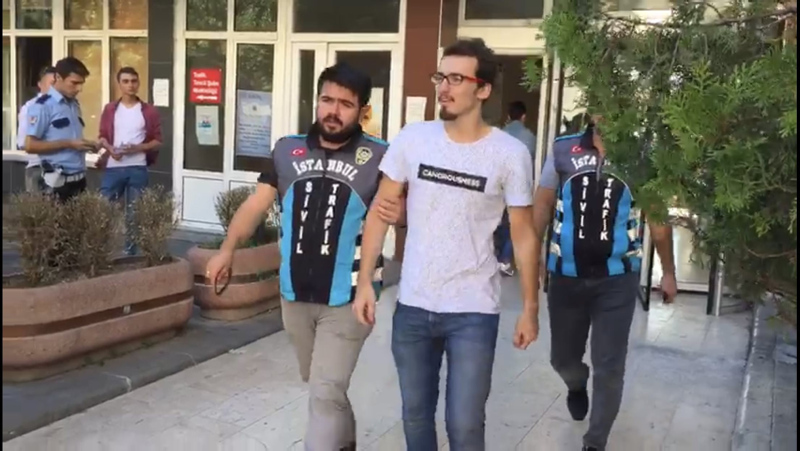 İstanbul’u birbirine katan motosikletliyi sivil polisler yakaladı