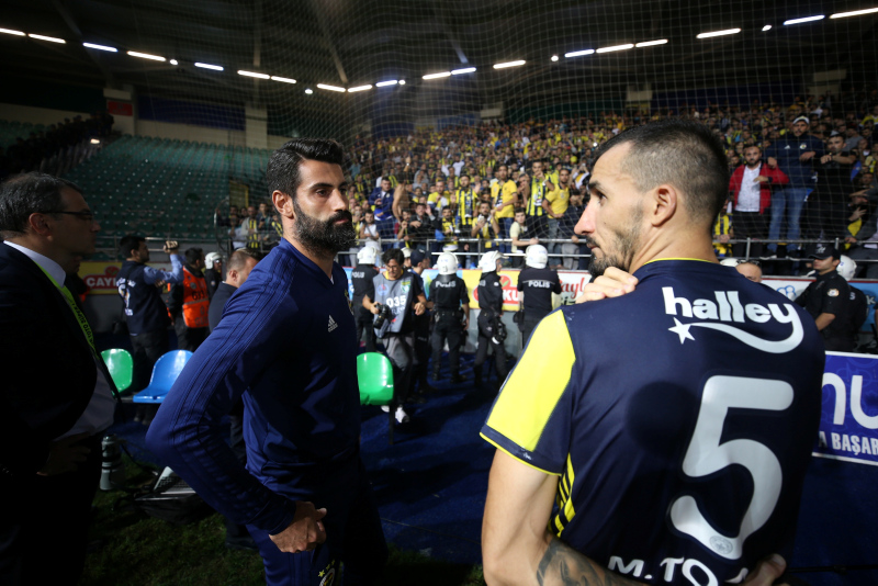Fenerbahçe, Cocu’nun istifasını istedi