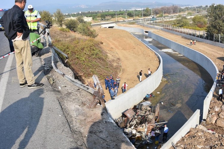 İzmir’de 22 kişinin öldüğü kazayla ilgili flaş gelişme! Kamyon şoförü...