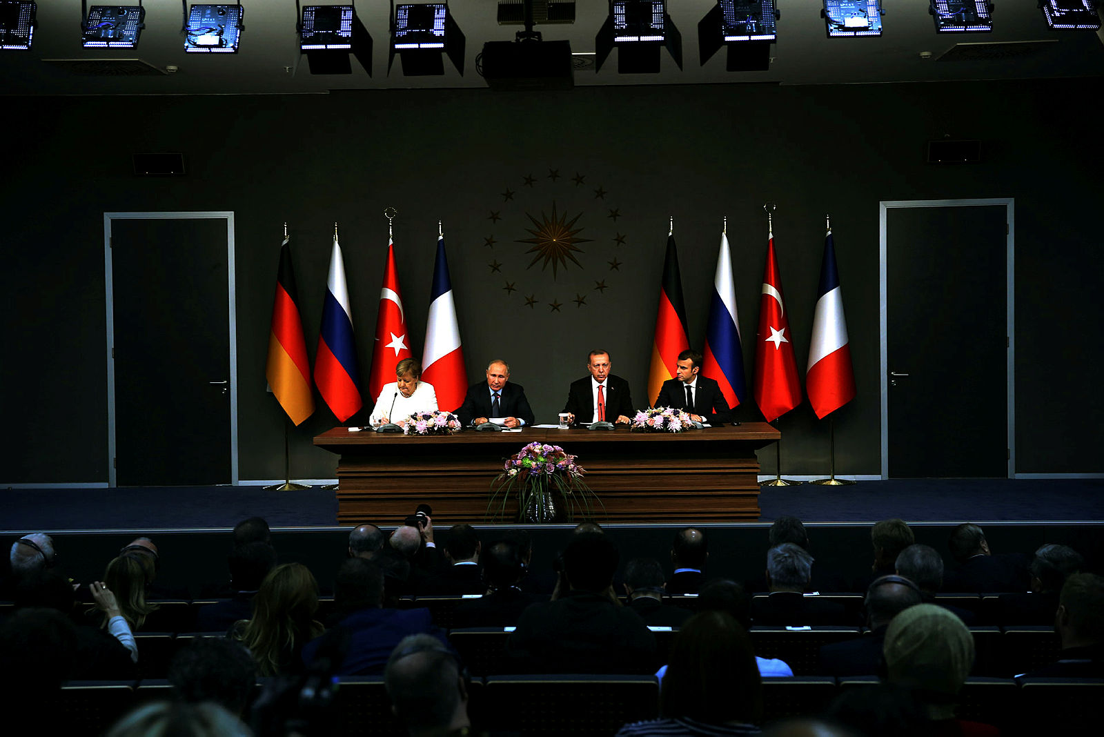 İstanbul’daki Suriye zirvesi Alman ve Rus basınında geniş yer buldu